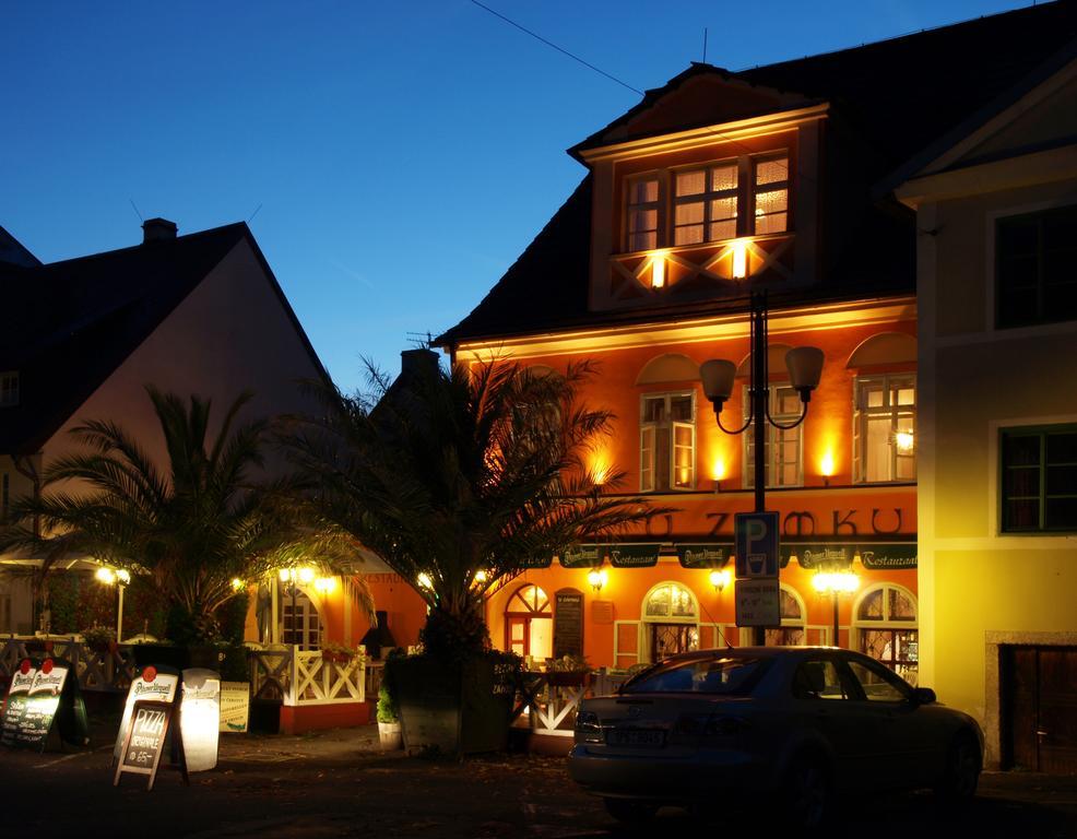 Penzion - Restaurant U Zamku Becov nad Teplou Luaran gambar