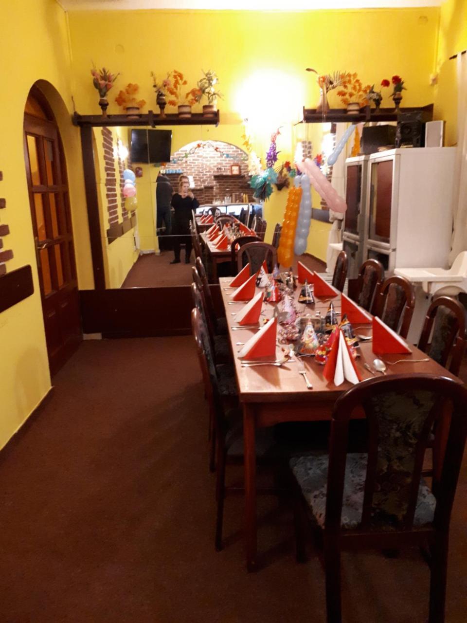Penzion - Restaurant U Zamku Becov nad Teplou Luaran gambar