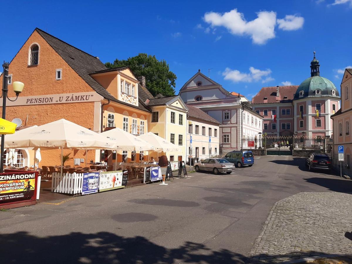 Penzion - Restaurant U Zamku Becov nad Teplou Luaran gambar
